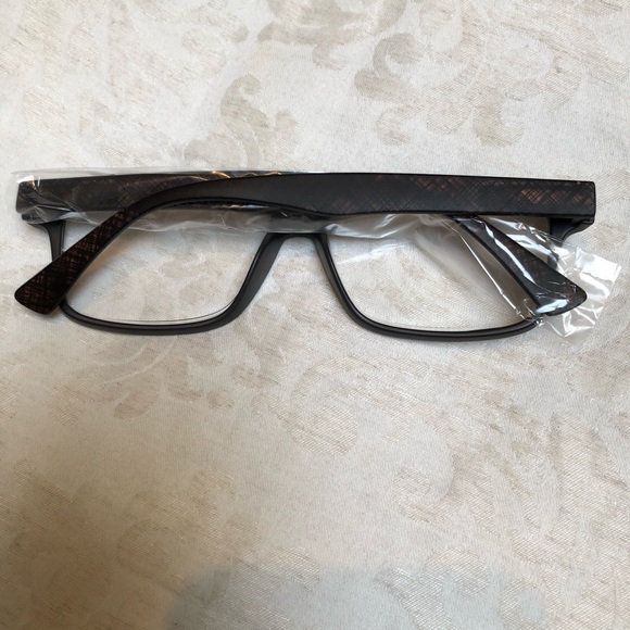 Brand new readers! Unisex styling - Picture 2 of 2